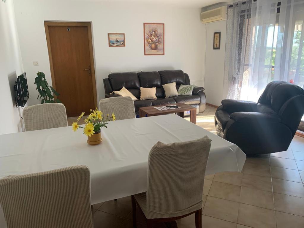 Apartman Dalija Vinkuran Exterior foto